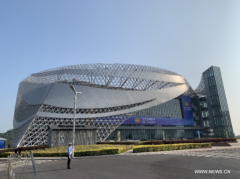 افتتاح الدورة الرابعة لمعرض الصين والدول العربية في مدينة ينتشوان بشمال غربي الصين