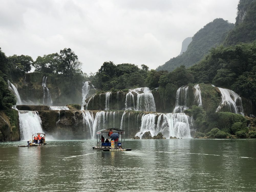 بالصور: شلال عابر للحدود بين الصين وفيتنام نموذج للتعاون السياحي في إطار 