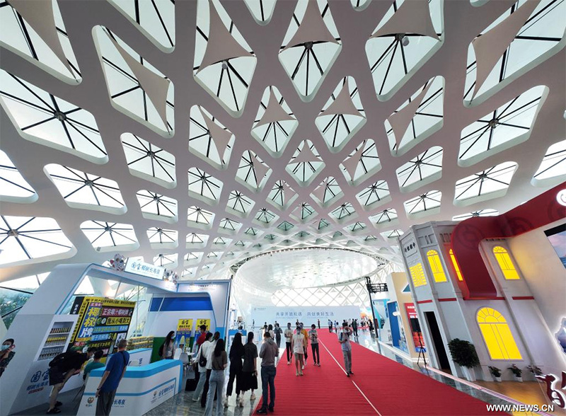 إطلاق معرض الصين الدولي الثاني للمنتجات الاستهلاكية في هاينان