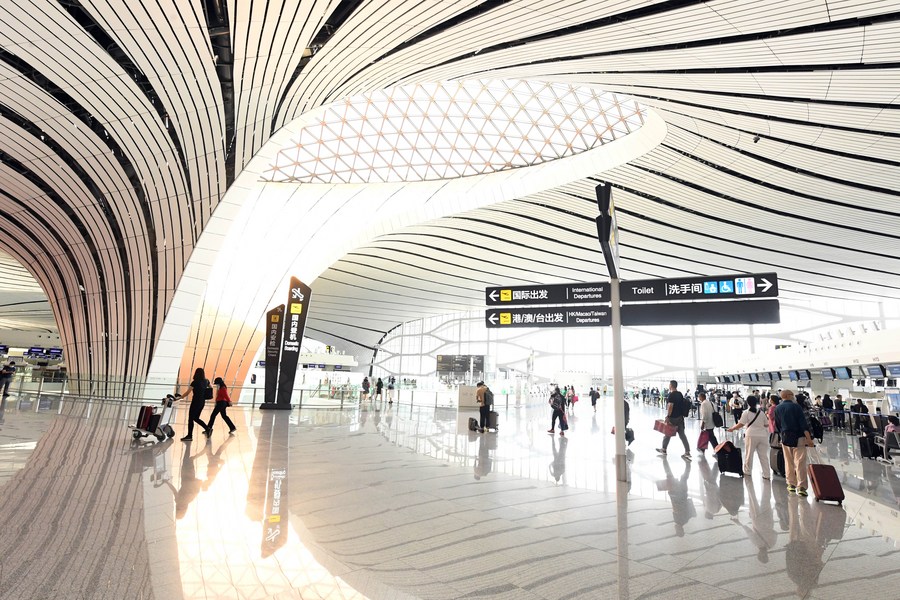 مطار بكين داشينغ الدولي يفتح خطا جويا مباشرا جديدا إلى لندن