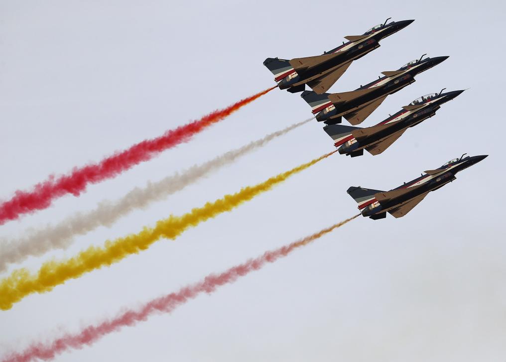 الصورة: استعراضات جوية صينية في معرض الدفاع العالمي في الرياض