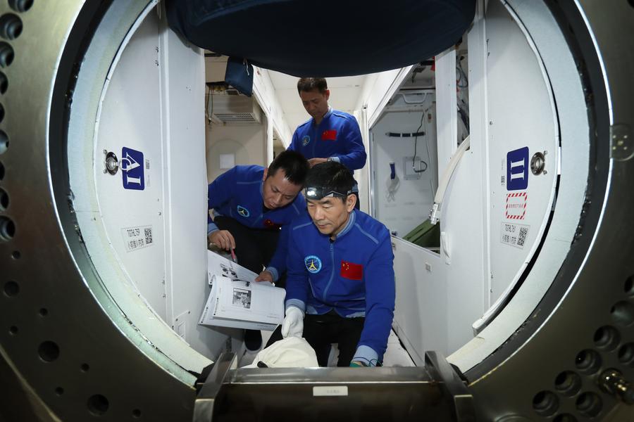 اختيار 10 مرشحين للدفعة الرابعة من رواد الفضاء الصينيين