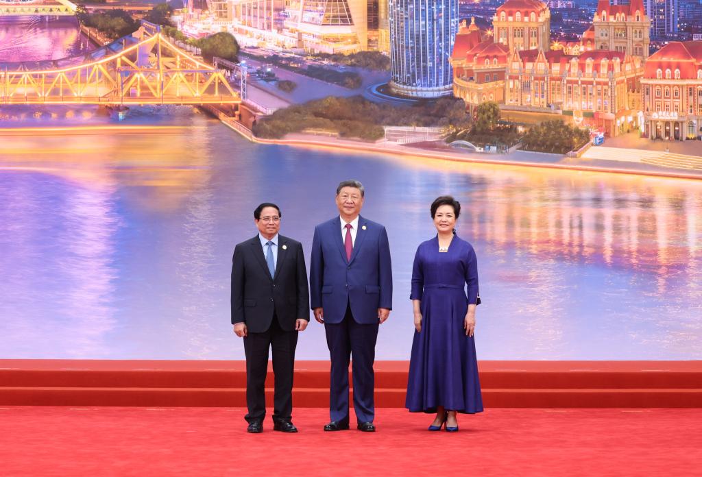 شي: منظمة شانغهاي للتعاون تتحمل مسؤوليات أكبر تجاه السلام والتنمية