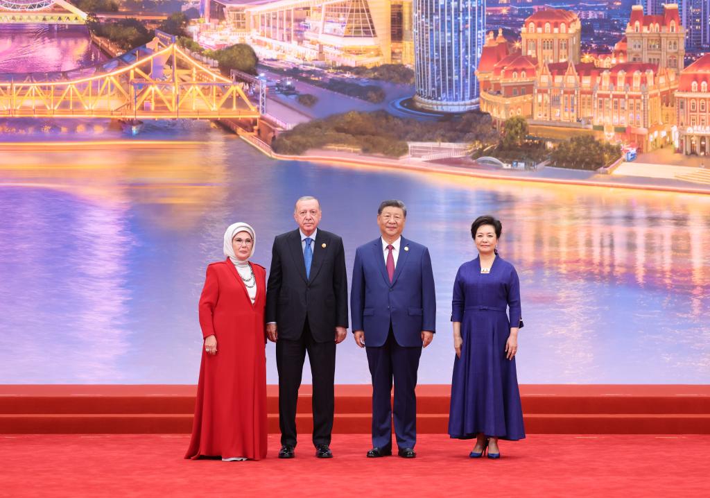 شي: منظمة شانغهاي للتعاون تتحمل مسؤوليات أكبر تجاه السلام والتنمية