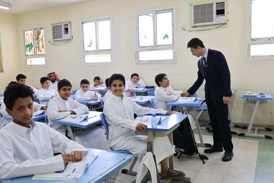 مسؤولة: الصين ترسل أكثر من 300 معلم لتعليم اللغة الصينية إلى السعودية خلال عامي 2024 و2025