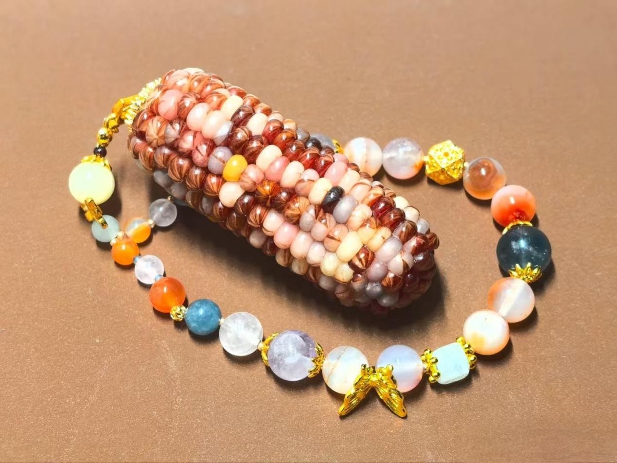 ذرة الزينة في يوننان، حبّاتها مثل الأحجار الكريمة