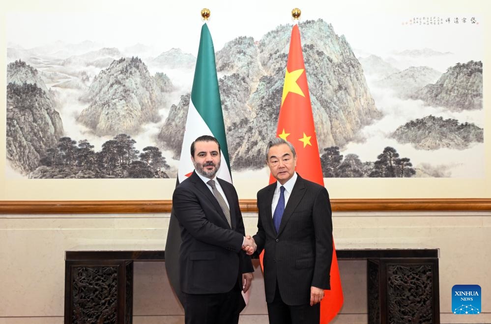 وزير الخارجية الصيني يعقد محادثات مع نظيره السوري