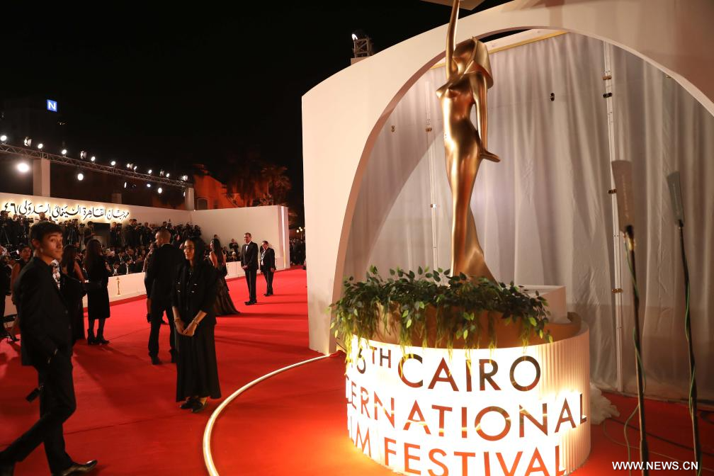 تقرير إخباري: الصين تتألق في مهرجان القاهرة السينمائي الدولي بحضور لافت وأعمال متنوعة