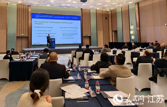 33 مليار يوان .. انجازات صناعة الروبوتات الأساسية في نانجينغ في الأشهر العشرة الأولى من هذا العام