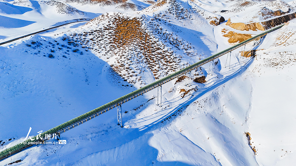 هوتوبي، شينجيانغ: تشغيل أول خط لنقل الفحم بتقنية الذكاء الاصطناعي