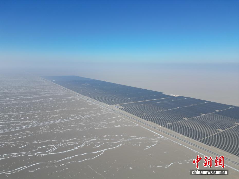 دونهوانغ تحقق أول تزود بالكهرباء الخضراء على مدار عام كامل