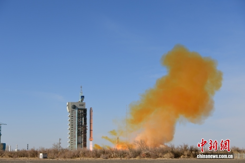 تعاون فضائي جزائري–صيني يُتوَّج بإطلاق ألكوم سات- 3A بنجاح