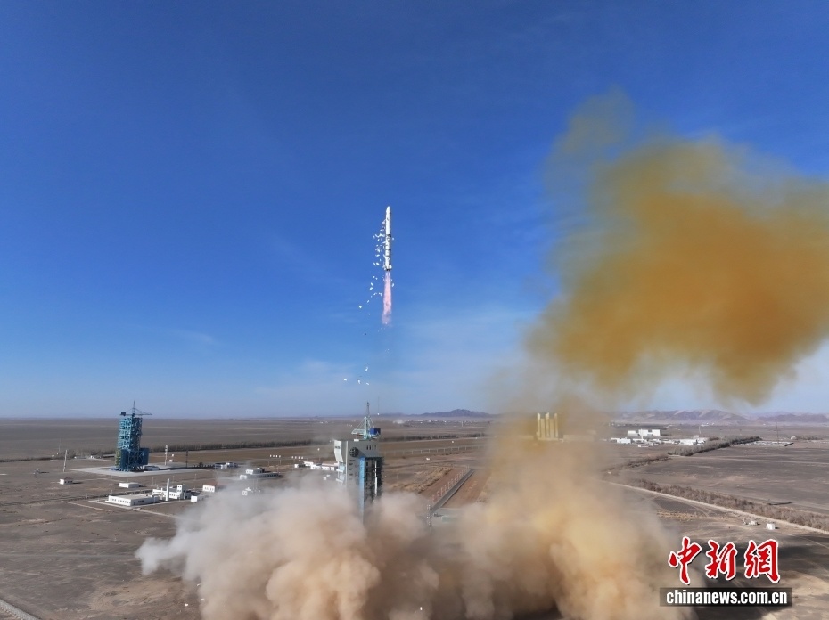 تعاون فضائي جزائري–صيني يُتوَّج بإطلاق ألكوم سات- 3A بنجاح