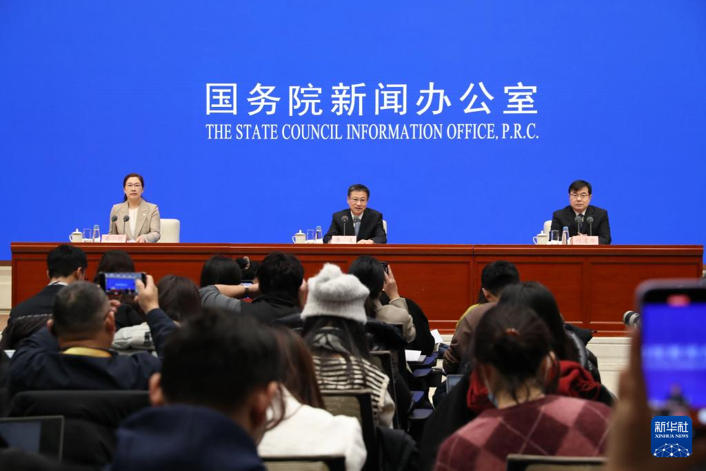 ارتفاع القيمة المضافة للناتج الصناعي في الصين بنسبة 5.9 بالمائة في عام 2025