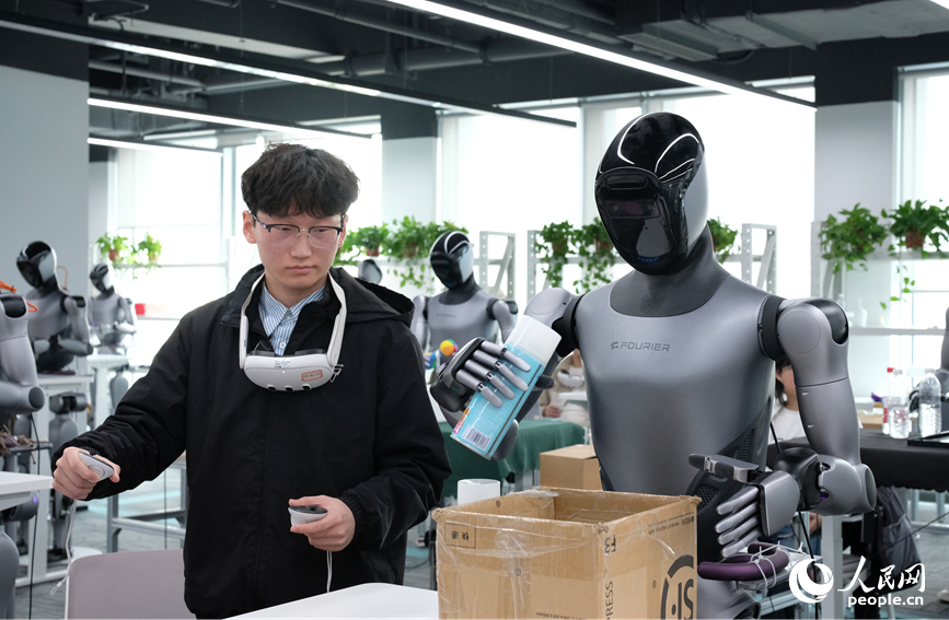 ميدان تدريب الروبوتات في تشنغتشو: تحويل 