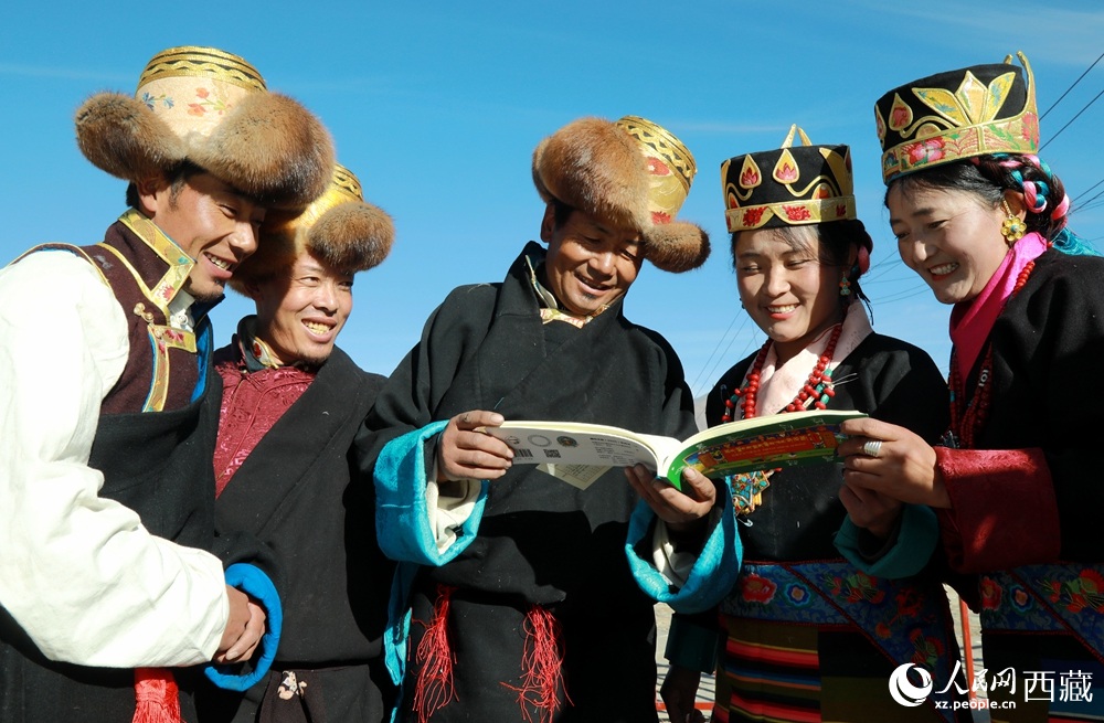 انطلاق موسم الحرث الربيعي في شيتسانغ وسط أجواء روحانية واحتفالية