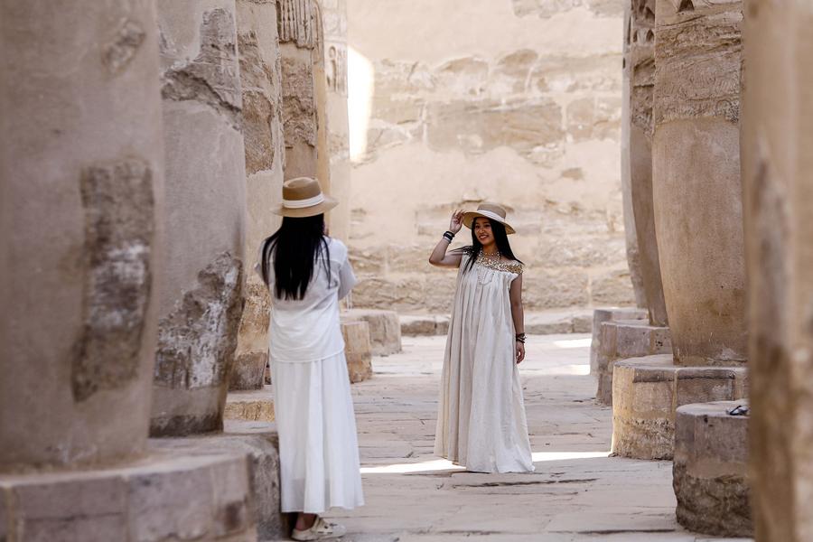 مقالة : السياحة الصينية تنعش الموسم الشتوي في الأقصر