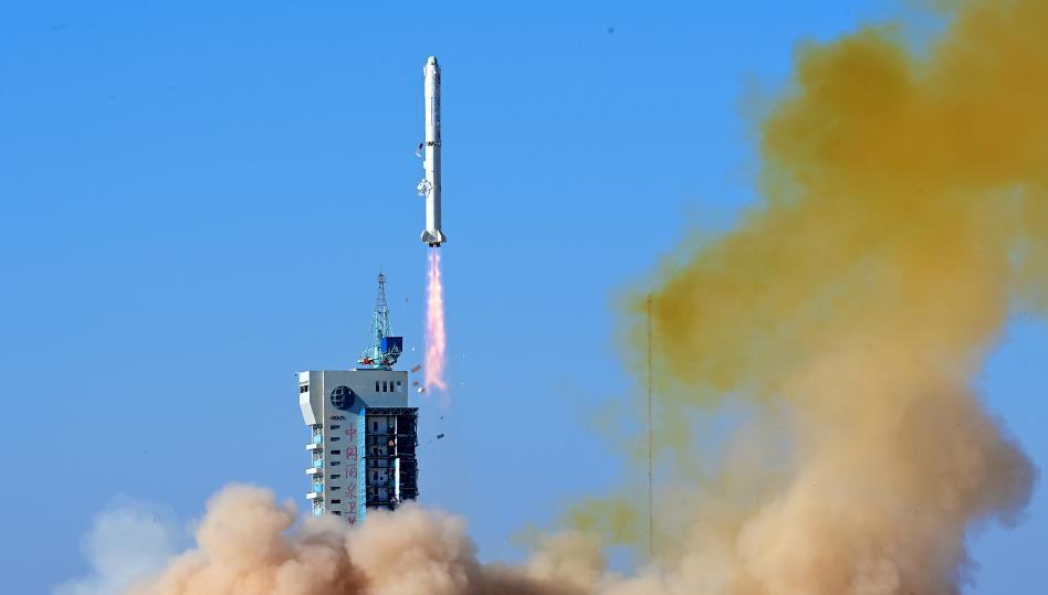 الصين تطلق قمرا اصطناعيا للجزائر                    أطلقت الصين يوم السبت قمرا اصطناعيا جزائريا للاستشعار عن بعد من مركز جيوتشيوان لإطلاق الأقمار الاصطناعية في شمال غربي الصين.