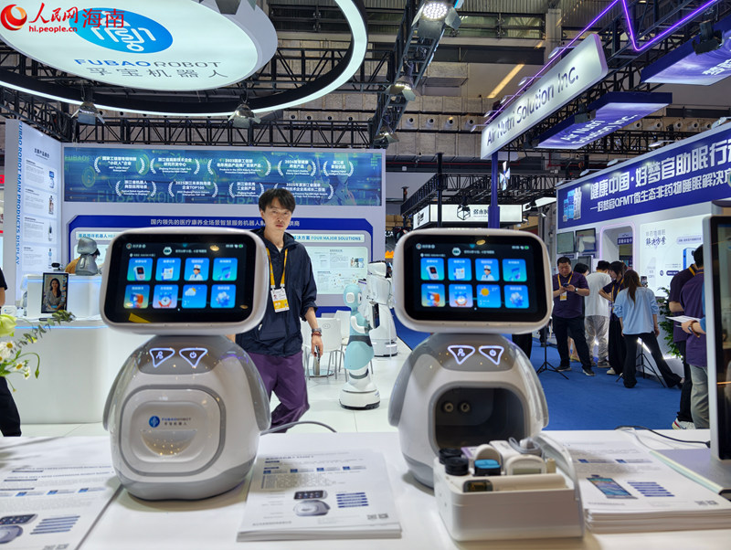  أعلنت سلطات السكك الحديدية في شينجيانغ أن القطارين السياحين "أكسبرس الشرق الجديد"، قد باتا جاهزين فعليا لدخول الخدمة. ومن المقرر أن ينطلقا في رحلتيهما الافتتاحيتين يوم 23 أبريل، على أن يواصلا العمل بانتظام خلال الفترة الممتدة من أبريل وحتى أكتوبر، بمعدل ثلاث رحلات شهريا.