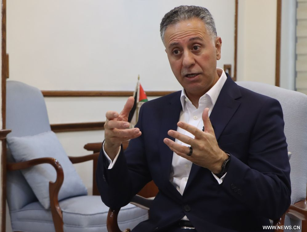 مقابلة: وزير الصناعة والتجارة الأردني: زيارة الملك إلى الصين فتحت بابا جديدا لشراكات عملية